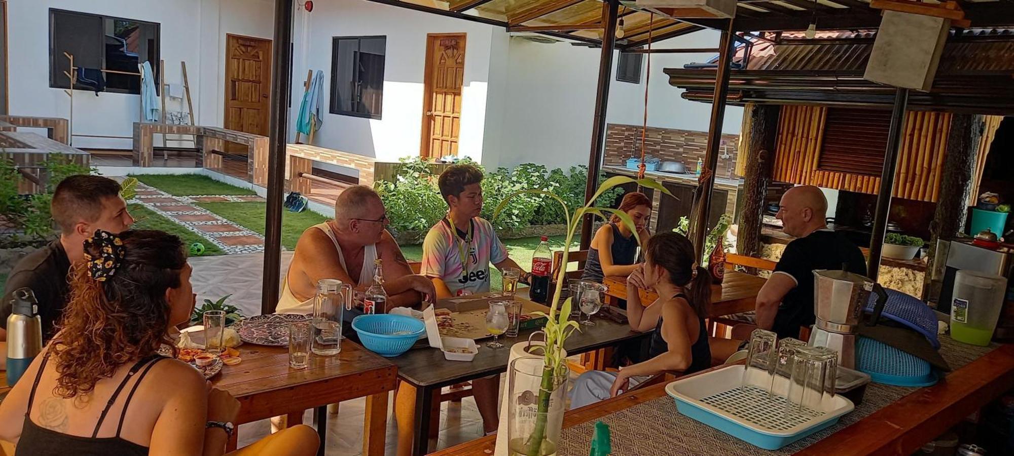 Casa Mia Inn Dauis Exteriör bild